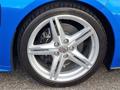 Certified 2025 Chevrolet Corvette Stingray Coupe w/ 1LT image 8