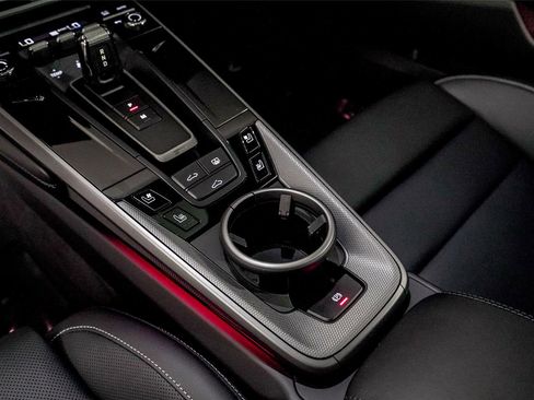 Used 2025 Porsche 911 Carrera image 27