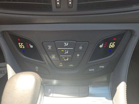 Used 2020 Buick Envision Essence FWD image 7