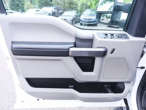 Used 2022 Ford F250 XLT w/ XLT Premium Package AWD/4WD image 41