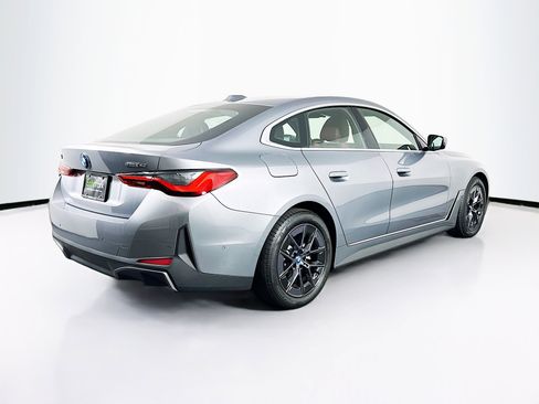 Used 2023 BMW i4 eDrive40 image 9