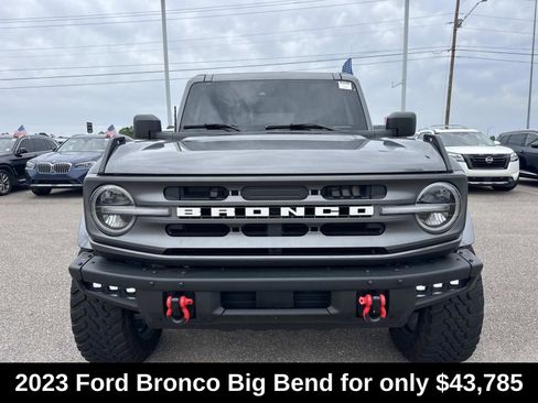 Used 2023 Ford Bronco Big Bend w/ Sasquatch Package AWD/4WD image 2