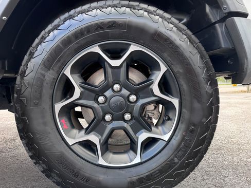 Used 2021 Jeep Wrangler Unlimited Sport image 32