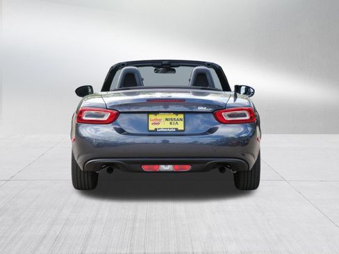 Used 2017 FIAT 124 Spider Classica RWD image 6