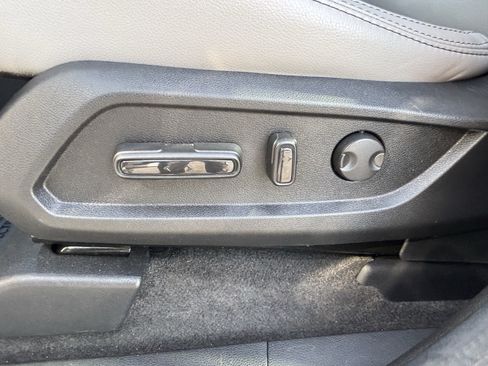 Certified 2025 Honda Pilot EX-L image 16