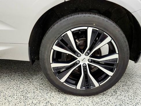 Used 2024 Volvo XC60 B5 Plus w/ Climate Package AWD/4WD image 9