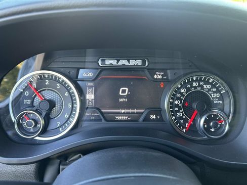 Used 2025 RAM 1500 Big Horn AWD/4WD image 4