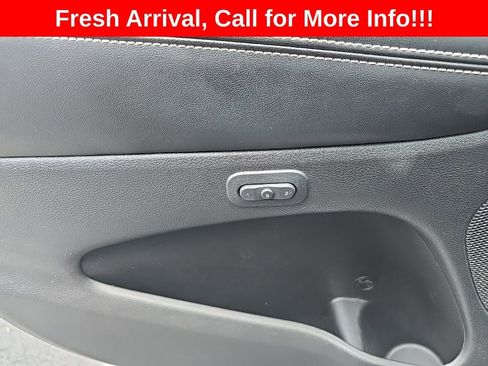 Used 2017 Jeep Grand Cherokee Limited AWD/4WD image 18