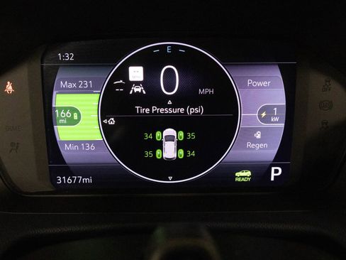 Used 2022 Chevrolet Bolt EUV Premier w/ Sun & Sound Package image 31