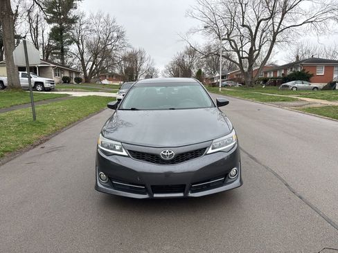 Used 2012 Toyota Camry SE image 8