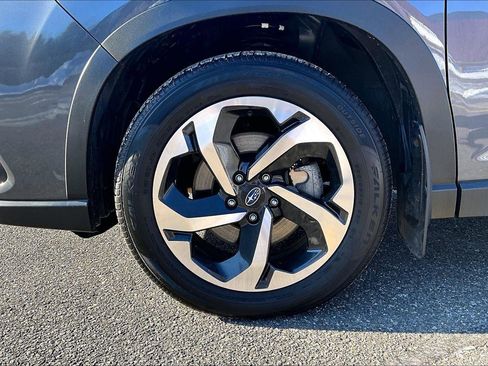 Used 2024 Subaru Forester Touring image 9