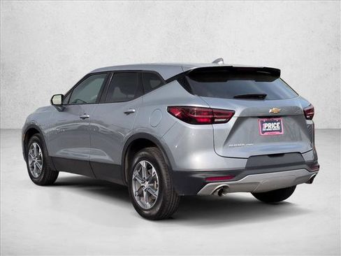Used 2025 Chevrolet Blazer LT AWD/4WD image 8