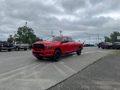 Used 2026 RAM 2500 Laramie AWD/4WD image 7