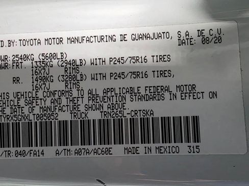 Used 2020 Toyota Tacoma SR image 38