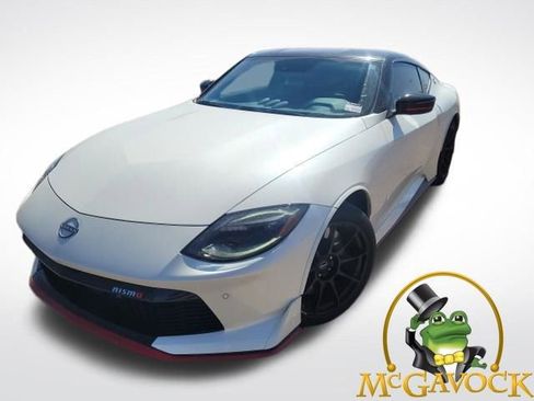 Certified 2025 Nissan Z NISMO w/ Floor Mat Package RWD image 1