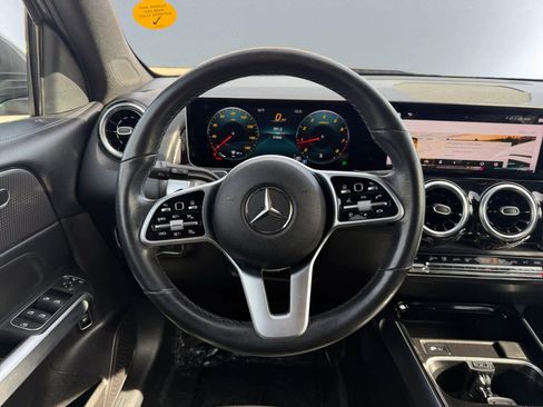 Used 2020 Mercedes-Benz GLB 250 4MATIC image 17