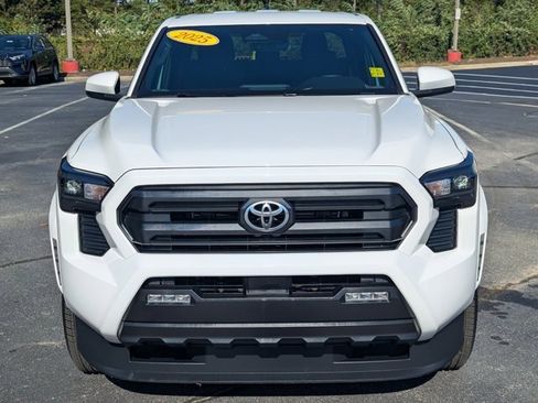 Used 2025 Toyota Tacoma SR5 image 2