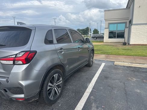Used 2020 Mitsubishi Outlander Sport ES FWD image 4