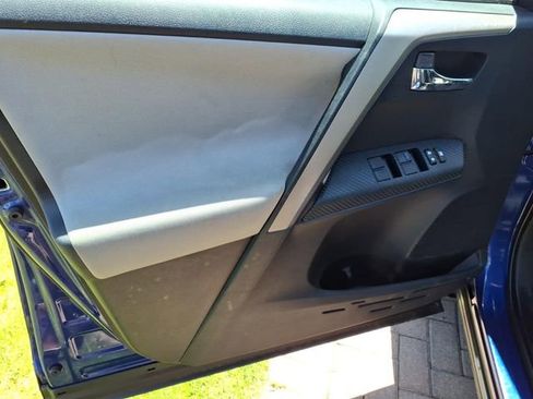 Used 2015 Toyota RAV4 XLE FWD image 12