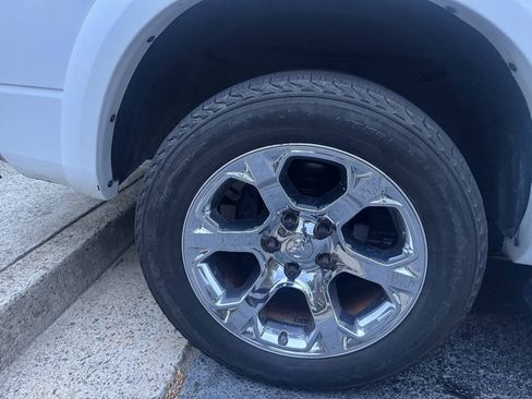 Used 2013 RAM 1500 Laramie RWD image 13
