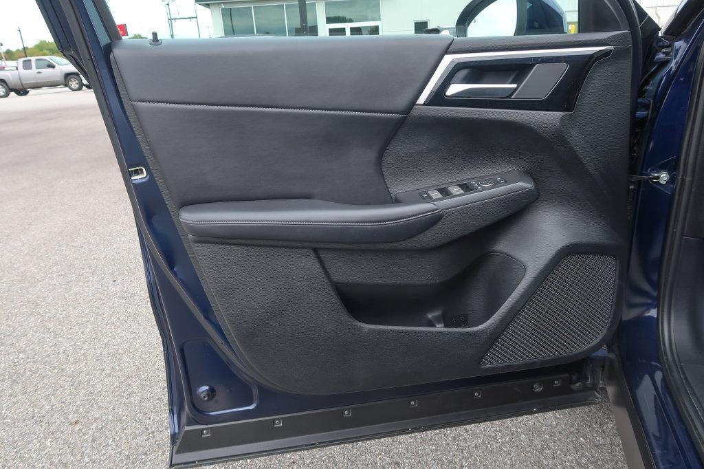 Used 2024 Mitsubishi Outlander AWD image 20