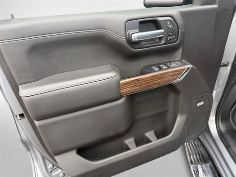 Used 2020 Chevrolet Silverado 1500 High Country w/ Technology Package image 14