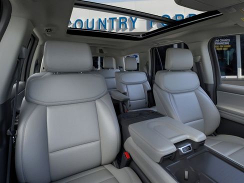 New 2026 Ford Expedition Active AWD/4WD image 10