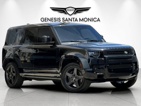 Used 2025 Land Rover Defender 110 X-Dynamic SE AWD/4WD image 2
