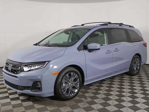 New 2026 Honda Odyssey Touring image 3