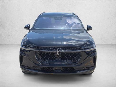 Used 2025 Lincoln Nautilus Reserve w/ Jet Appearance Package AWD/4WD image 2