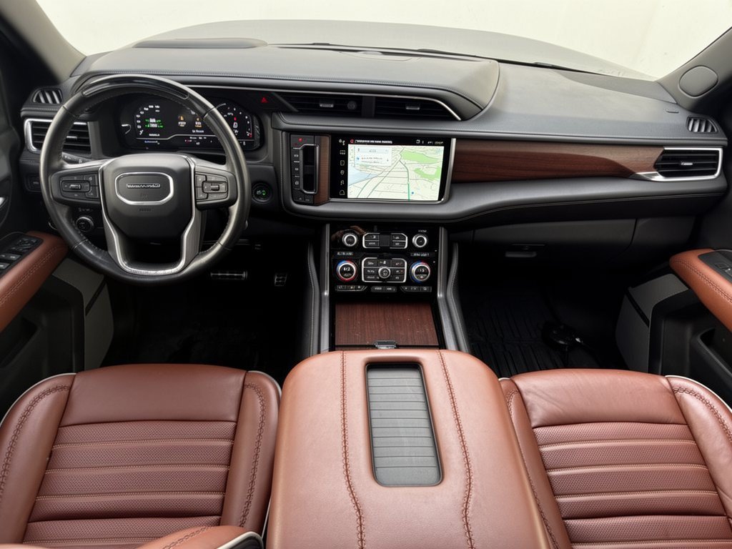 Used 2023 GMC Yukon Denali Ultimate AWD/4WD image 17
