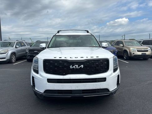 Certified 2022 Kia Telluride EX w/ EX Premium Package AWD/4WD image 8