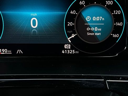 Used 2025 Volkswagen Atlas Cross Sport SE image 41