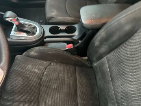 Used 2020 Kia Forte LXS FWD image 13