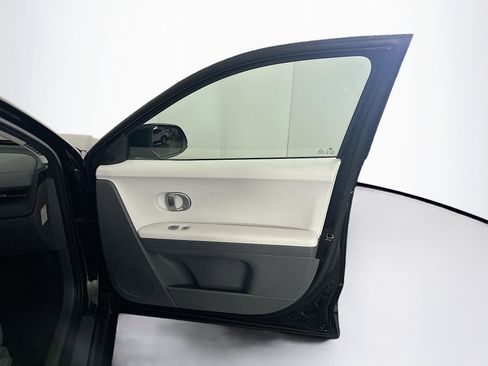 Used 2024 Hyundai Ioniq 5 SEL RWD image 32