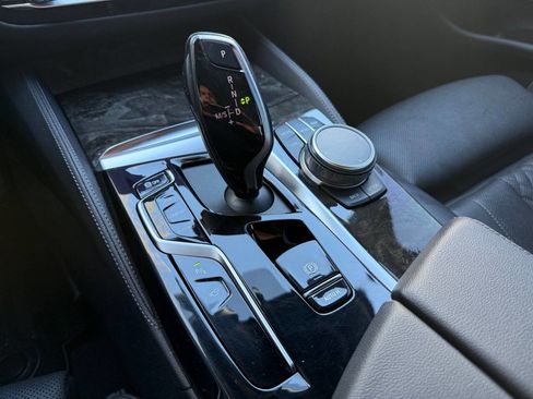 Used 2021 BMW 540i w/ M Sport Package image 43