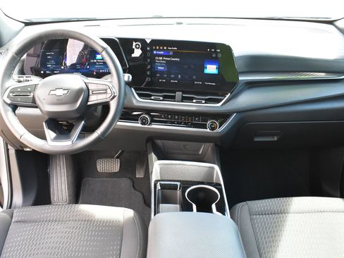 Used 2025 Chevrolet Equinox LT image 14