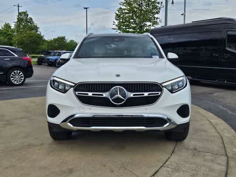 Used 2026 Mercedes-Benz GLC 300 image 4