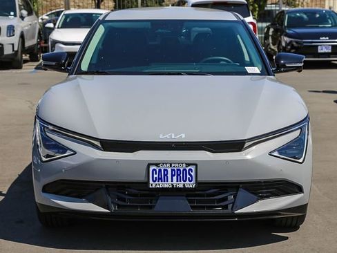 New 2025 Kia EV6 Wind image 3