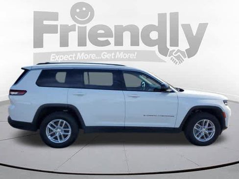Used 2023 Jeep Grand Cherokee L Laredo image 6
