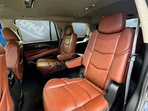 Used 2015 Cadillac Escalade Premium image 22