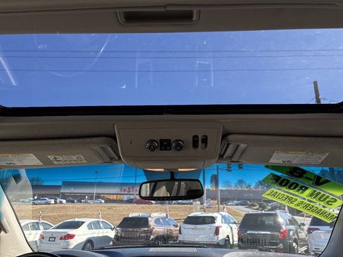 Used 2010 INFINITI QX56 4WD w/ Technology Pkg image 26