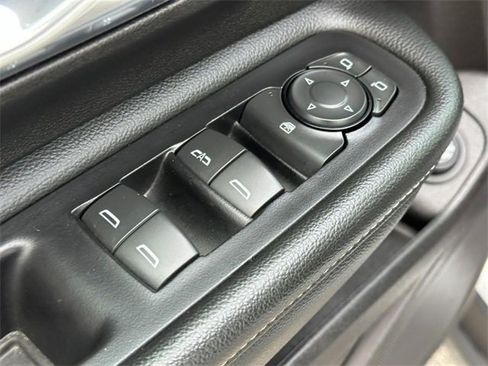 Used 2024 GMC Terrain SLT image 16