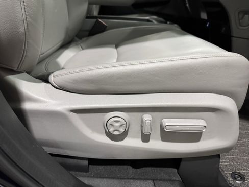 Used 2023 Honda Odyssey EX-L image 39