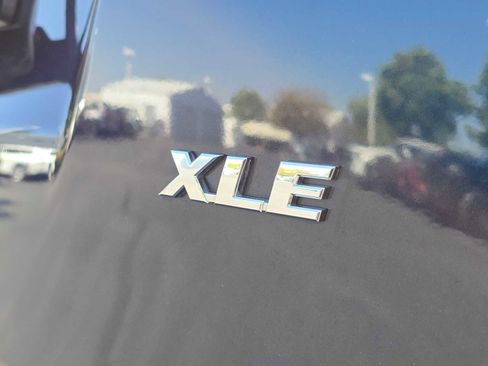 Used 2017 Toyota RAV4 XLE w/ Carpet Mat Package FWD image 13