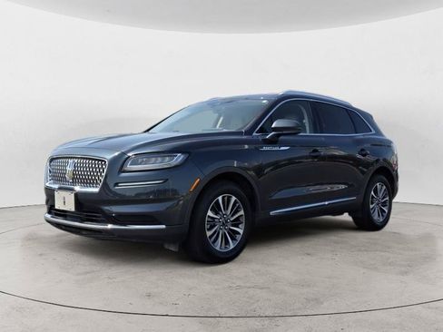 Used 2023 Lincoln Nautilus AWD w/ Premium Package image 7