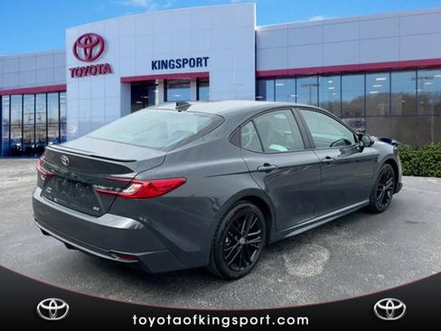 Certified 2025 Toyota Camry SE image 5