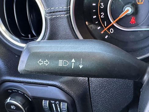 Used 2022 Jeep Gladiator Overland w/ Popular Equipment Package image 29