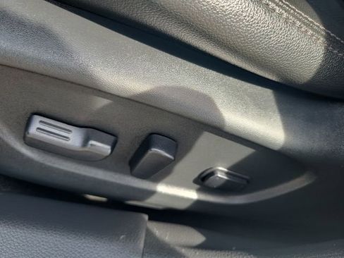 Used 2015 Nissan Rogue SL AWD/4WD image 9