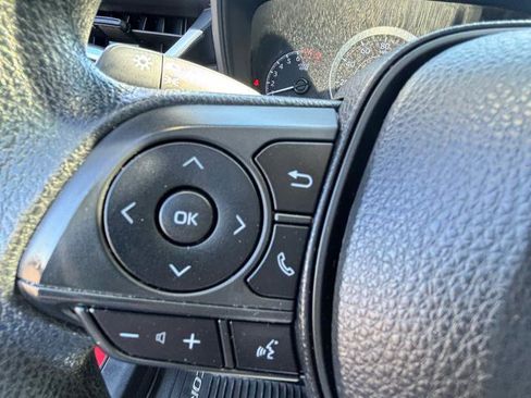 Used 2020 Toyota Corolla LE FWD image 13